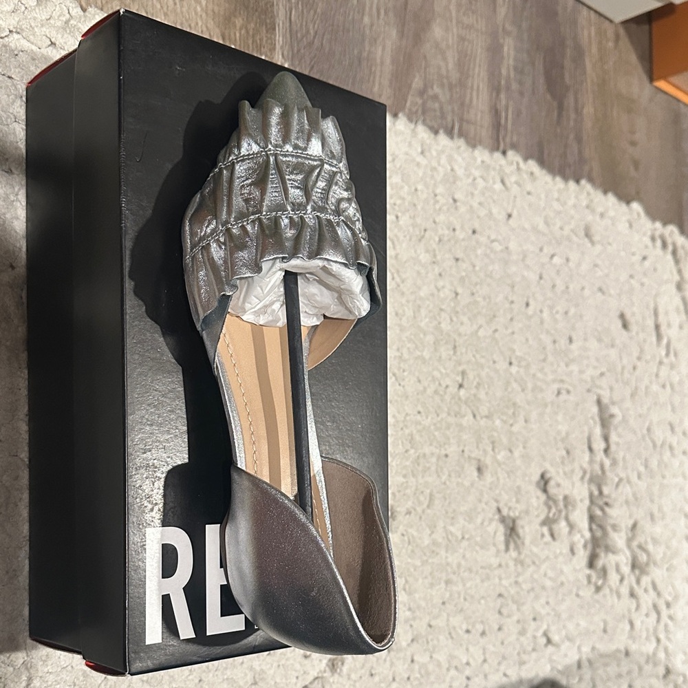 Renvy Silver Ruffled Flats